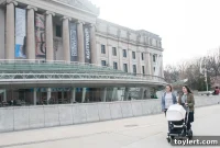 Hillary Clinton Draws Hundreds to Crown Heights Town Hall