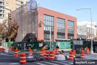 L Train Shutdown Drives Williamsburg Retail Rush