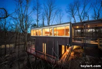 Mid-Century Modern Gem: A Wooded Retreat in Westchester County for $1.595 Million