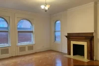 Eclectic Romanesque Revival Mansion Studio in Brooklyn Heights: $1,900/Month