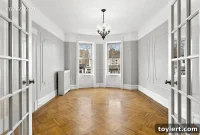 Windsor Terrace Floor-Through: Pristine, Modern Updates, Bonus Rooms, $2,500