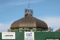 Greenwood Heights’ Historic Weir Greenhouse Crowned by a Gleaming New Roof