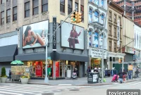 Downtown Brooklyn Lane Bryant Closes Leading Brownstoner’s Top Stories This Week