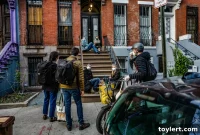 Stoop Stories: An Italian Photographer’s Pandemic Glimpse into Brooklyn Life