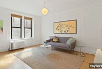 Park Slope Prewar Studio Gem: Two Closets, Subway Tile, $255K Cash Only