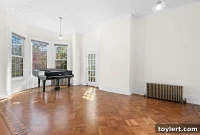 Luxury Bay Ridge Standalone: Your Full-Floor Home with Hot Tub and Parking
