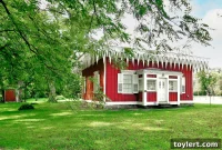 Unlock Quirky Charm: Greene County’s ‘Icicle House’ Can Be Yours for $295K