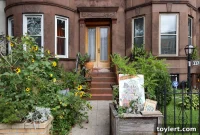 Grassroots Triumphs: Sharing the Blueprint for Historic District Success