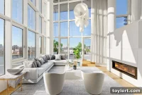 Williamsburg’s Opulent Duplex Penthouse: Sweeping Views, Private Terrace, Three Bedrooms, $19K/Month