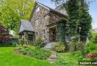 Brownstoner’s Weekly Highlights: Unveiling a Bold Row House Reno and a Dreamy Stone Cottage