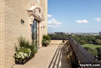 Park Slope Duplex Penthouse: A Gut Renovation Unleashing Uninterrupted Views