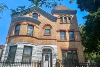 Brooklyn Retail Thrives Despite Population Dip