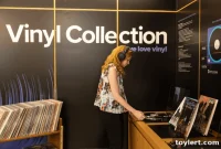 Brooklyn Public Library: Now Spinning Vinyl