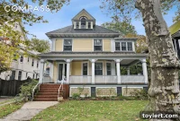 Beverly Square West Charm: Sleeping Porch, Fireplace, and Dedicated Parking