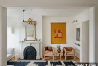 Williamsburg Townhouse: Reclaiming Grandeur, Infusing Light