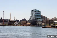 Residents Demand Zoning Protection for Brooklyn Botanic Garden