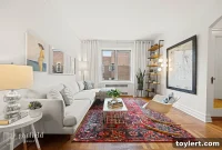 Park Slope Studio Gem: Herringbone Floors, Art Deco Bath, $450K