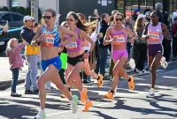 Perfect NYC Weather Inspires Throngs to Cheer Marathon Runners