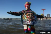 Coney Island’s Frigid Welcome: Brooklynites Plunge Into 2026