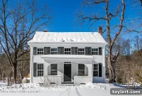 Renovated Saugerties Farmhouse with Artist Studio: Your $735K Creative Haven