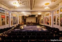 Slave Theater Auction Faces Another Setback