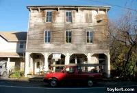 Columbia County Charms Stylish Getaways