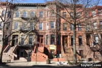 Architectural Spotlight: 407-419 Hancock Street