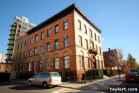 Daily Showcase: 480-484 Humboldt Street