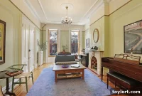 Boerum Hill’s Brownstone Gem: Step into its Pretty Parlor