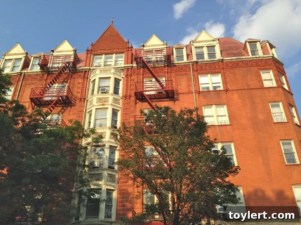 The Vendome at 363 Grand Avenue. Photo by Christopher Bride for PropertyShark