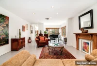 Romantic Open Houses: Four Valentine’s Day Weekend Tours for Sweethearts