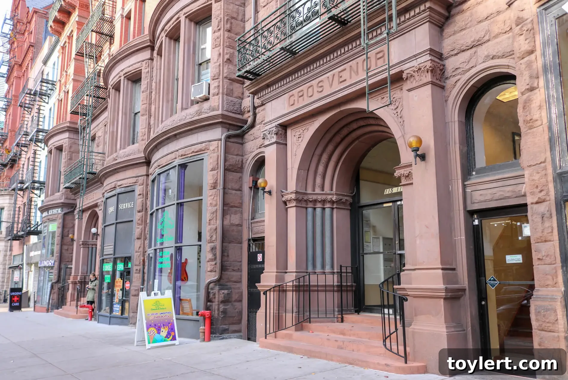 brooklyn architecture 115 montague street, historic luxury apartments by Parfitt Brothers