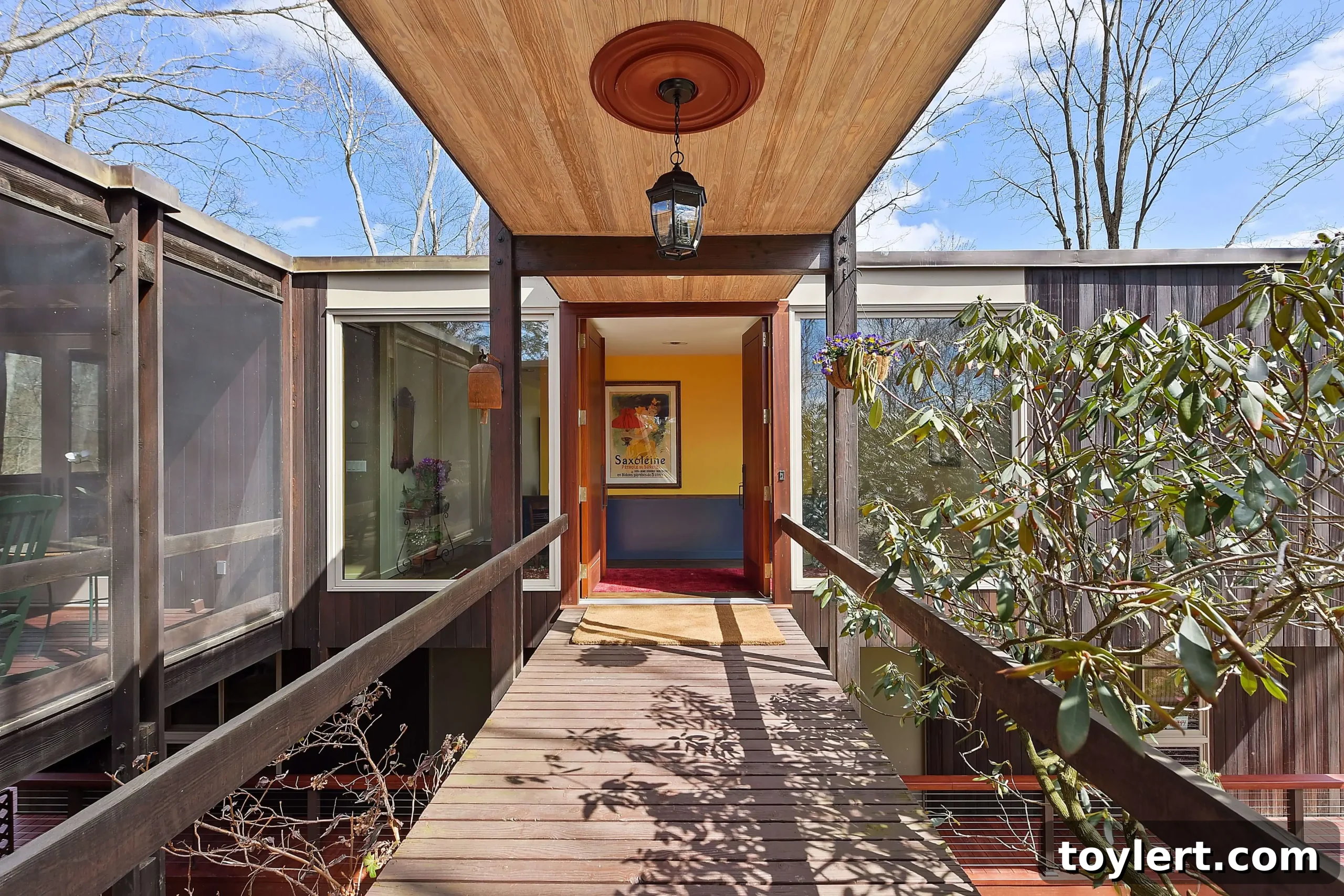 Mid-Century Modern home in Briarcliff Manor, Westchester County