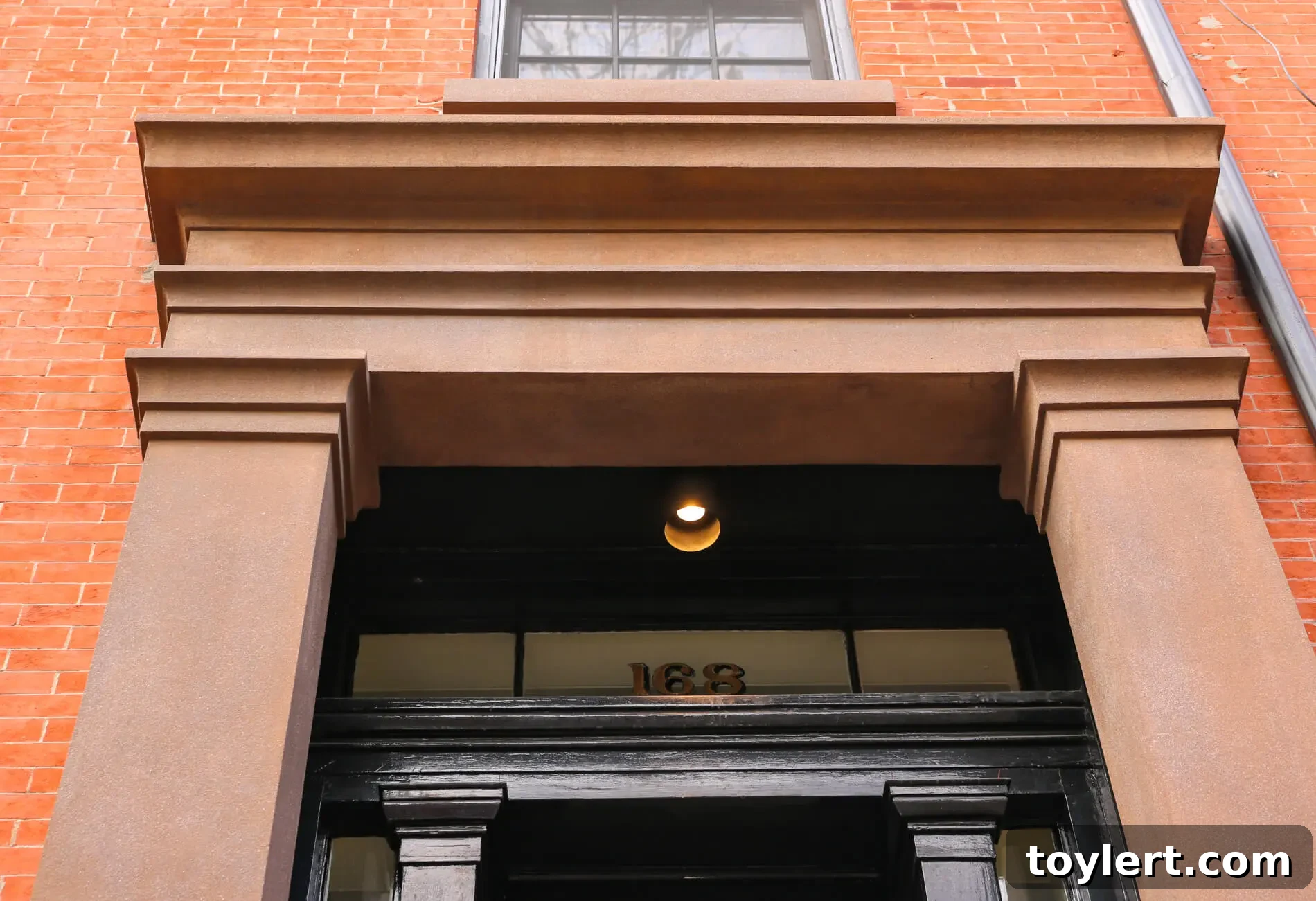 Brownstone Exteriors: Modern Statements or Historic Elegance 2 brooklyn design lighting