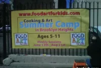 Dün Gece Court Sokağı’nda Yaz Kampı Pankartı Çalındı