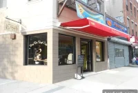 Busy Bee Bagel Cafe Now Buzzing at Fulton Classon Corner